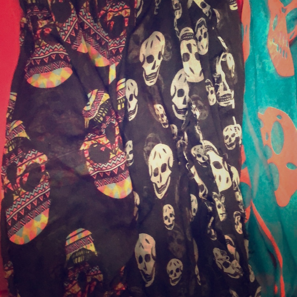 Set of skull scarfs